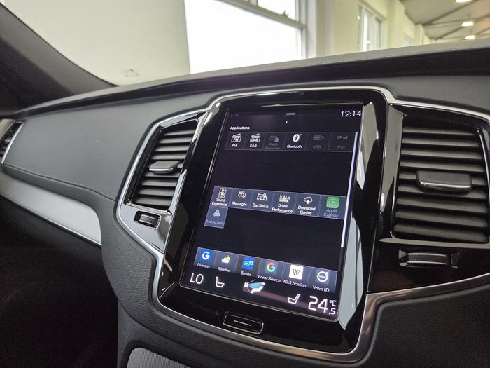 2021 Volvo XC90 T6 R-Design