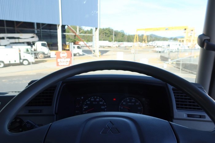 2009 Mitsubishi Fighter FM65FS 10.0