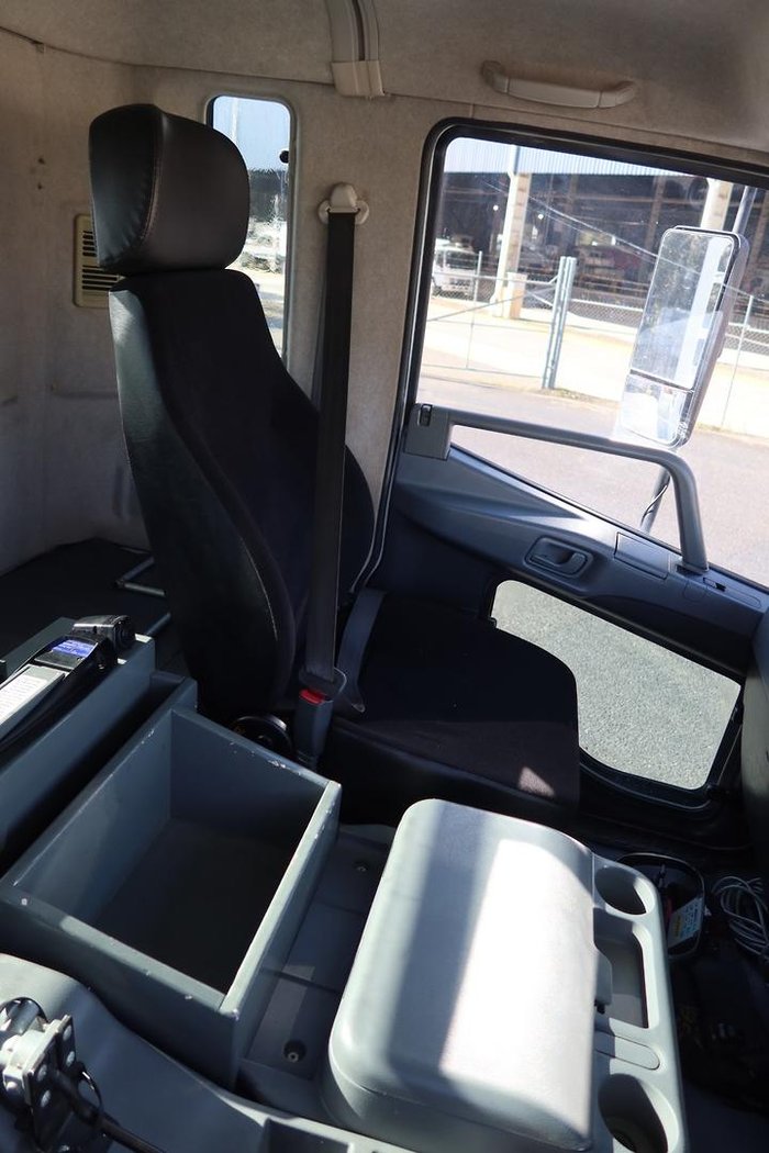 2009 Mitsubishi Fighter FM65FS 10.0