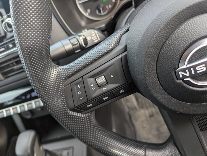 2026 Nissan Navara SL