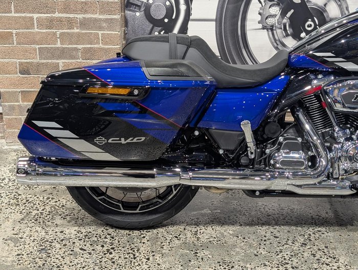 2025 Harley-Davidson CVO Road Glide 121 (FLTRXSE)