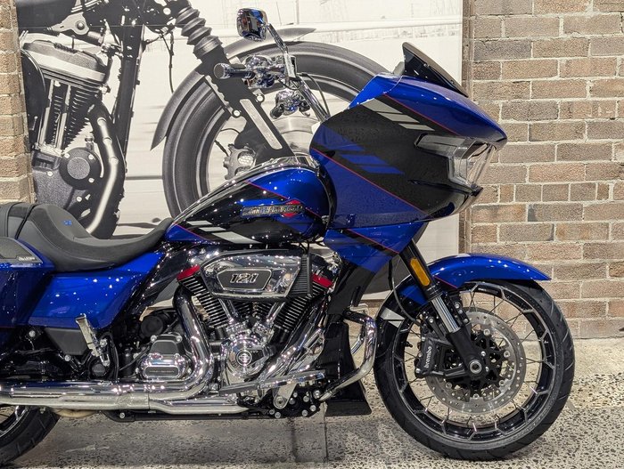 2025 Harley-Davidson CVO Road Glide 121 (FLTRXSE)