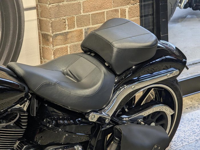 2015 Harley-Davidson Breakout 103 (FXSB) Softail Black