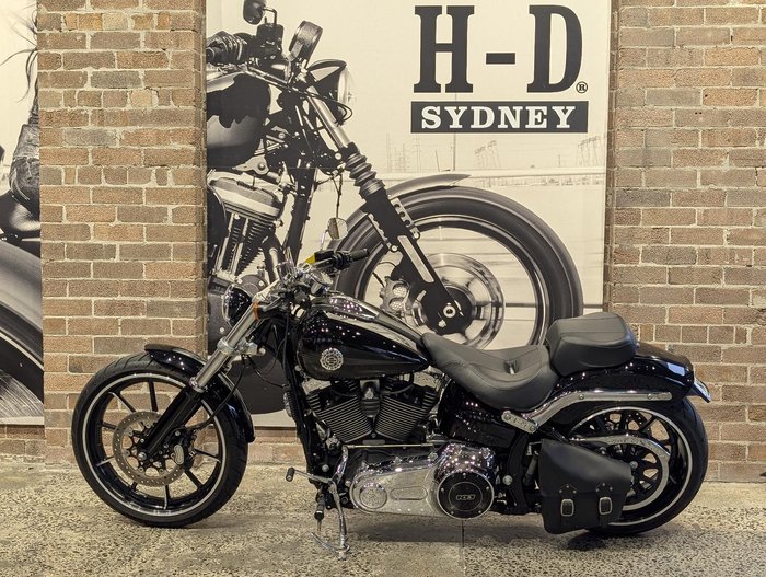 2015 Harley-Davidson Breakout 103 (FXSB) Softail Black