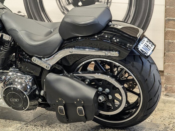 2015 Harley-Davidson Breakout 103 (FXSB) Softail Black