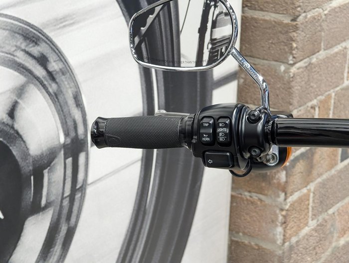 2015 Harley-Davidson Breakout 103 (FXSB) Softail Black