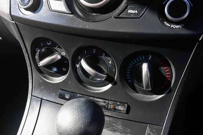 2012 Mazda 3 Neo