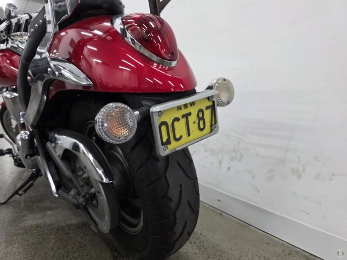 2009 Kawasaki VULCAN 900 CUSTOM Red