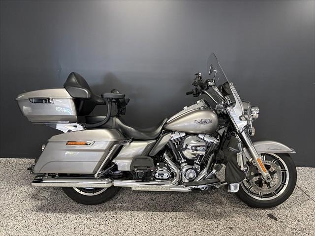 2016 Harley-Davidson Road King 1690 (FLHR)