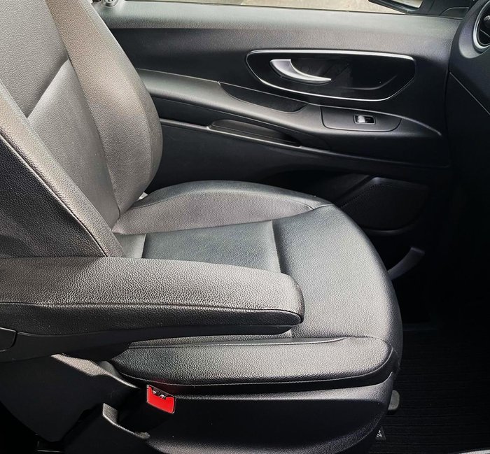 2020 Mercedes-Benz Valente 116CDI