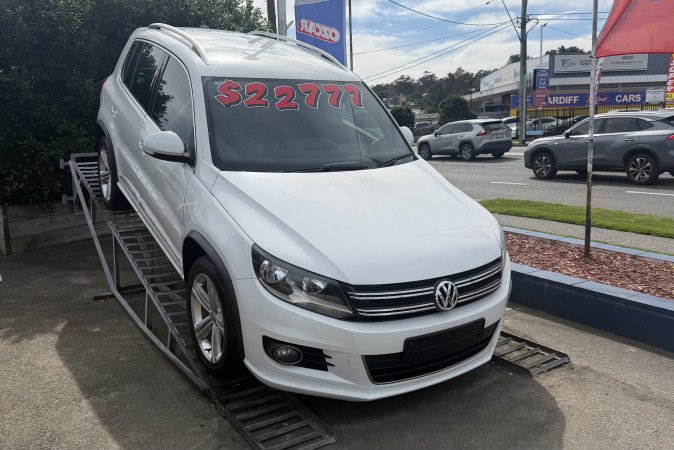 2015 VOLKSWAGEN TIGUAN