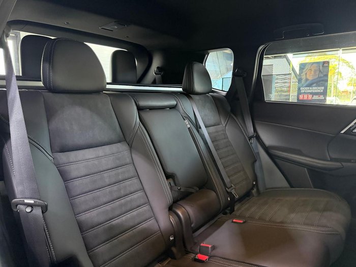 2026 Mitsubishi Outlander Black Edition