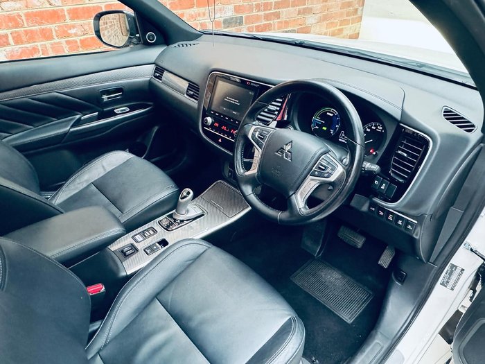 2020 Mitsubishi Outlander PHEV Exceed