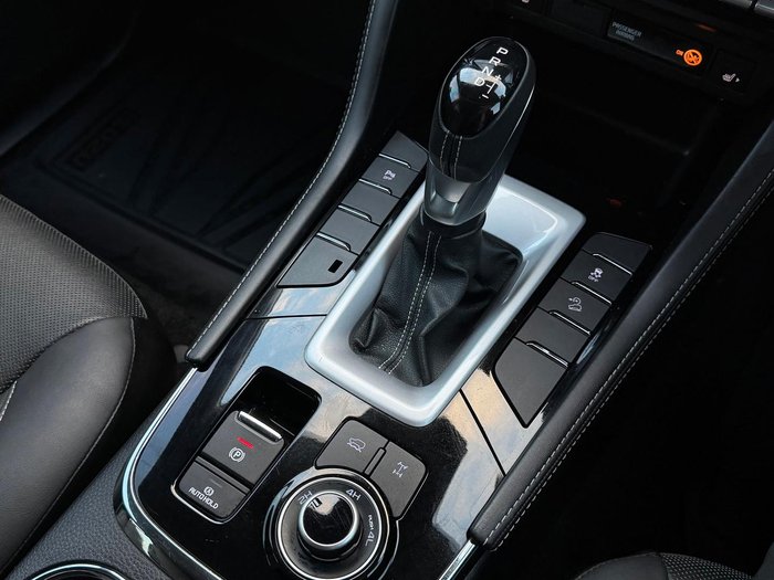 2021 Isuzu MU-X LS-T