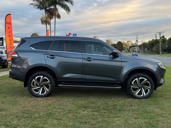 2021 Isuzu MU-X LS-T