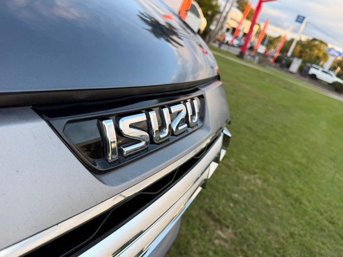 2021 Isuzu MU-X LS-T