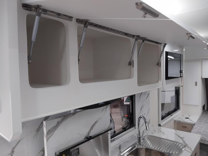 2026 Cadillac RV Artemis Couples 19.6Ft With Full Victron Inverter Package