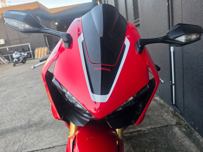 2017 Honda CBR1000RR (FIREBLADE) ABS RED