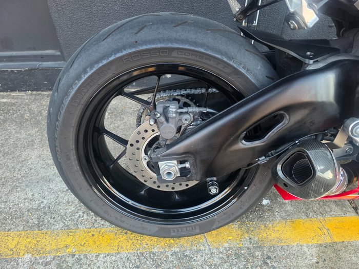 2017 Honda CBR1000RR (FIREBLADE) ABS RED