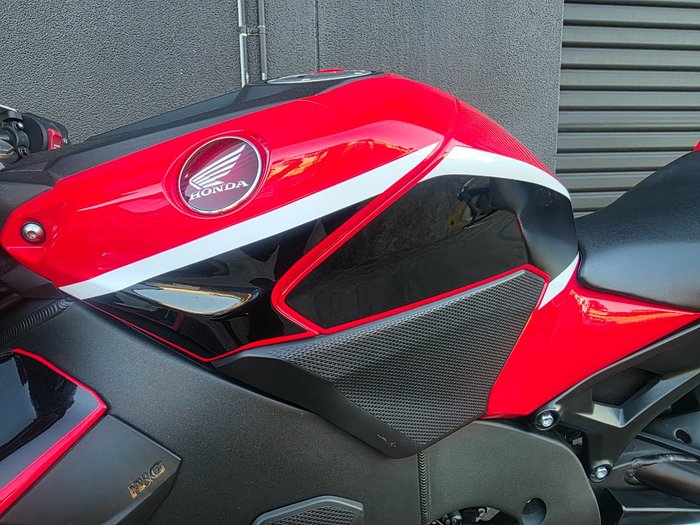 2017 Honda CBR1000RR (FIREBLADE) ABS RED