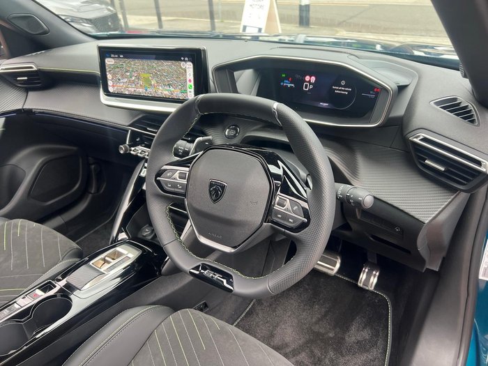 2025 Peugeot 2008 GT Hybrid