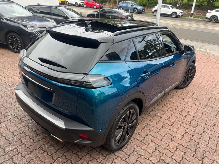 2025 Peugeot 2008 GT Hybrid