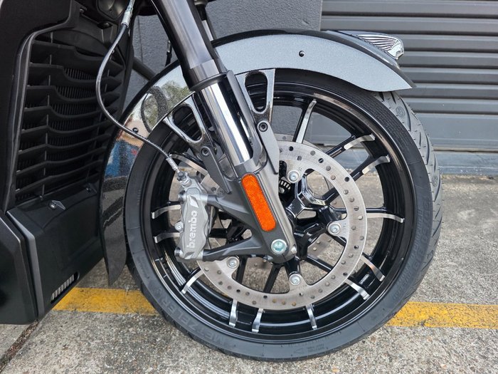 2026 Indian CHALLENGER DARK HORSE BLACK