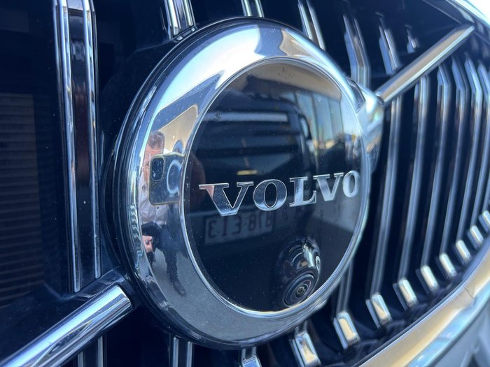 2022 Volvo XC60 B5 Inscription