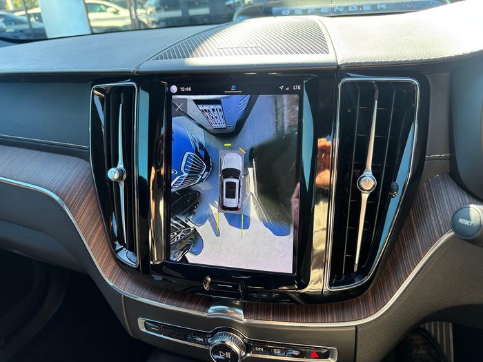 2022 Volvo XC60 B5 Inscription