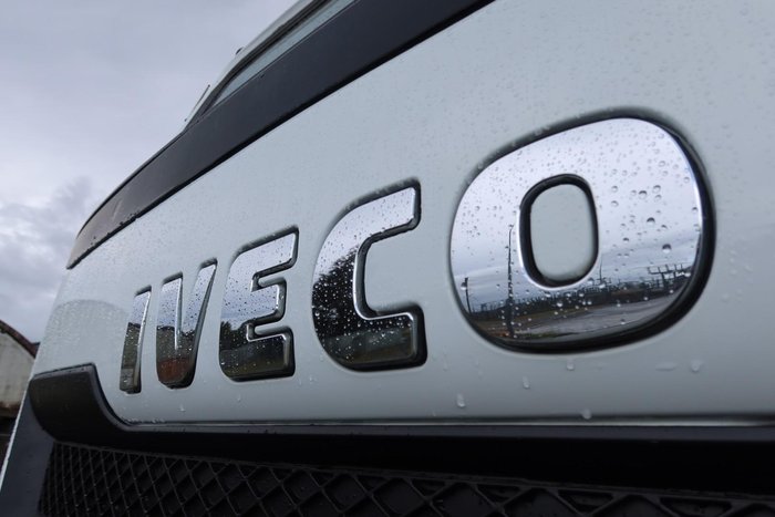 2017 Iveco Acco F2350G 280