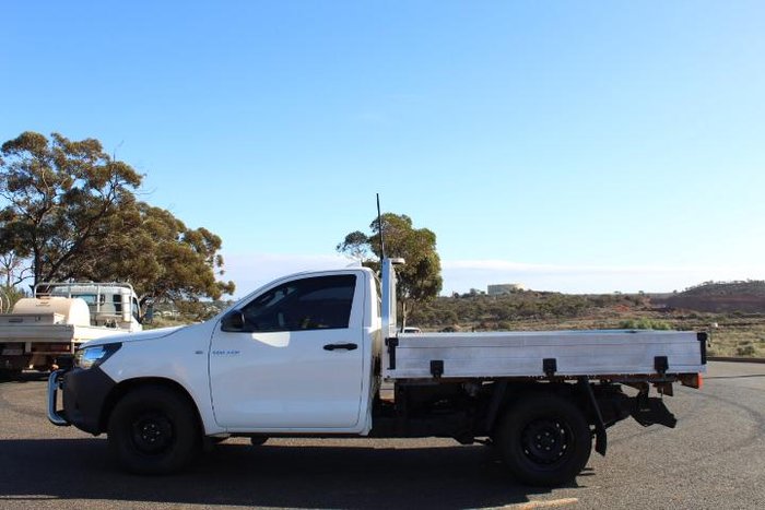 2022 Toyota Hilux Workmate