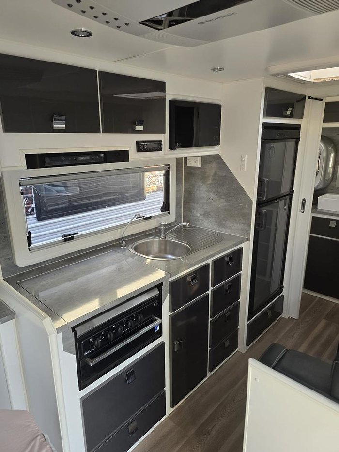 2017 JB Caravans 17'10 Gator