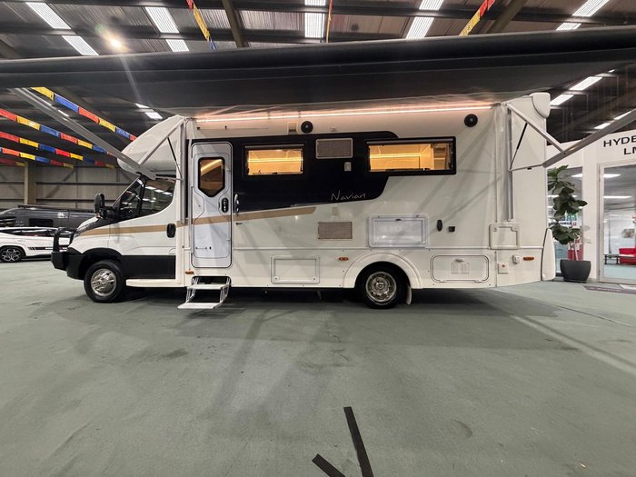 2017 Sunliner Navian