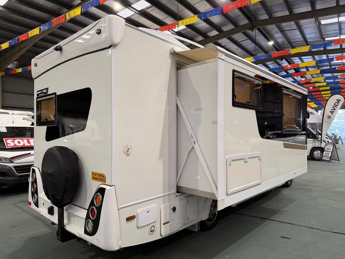 2017 Sunliner Navian