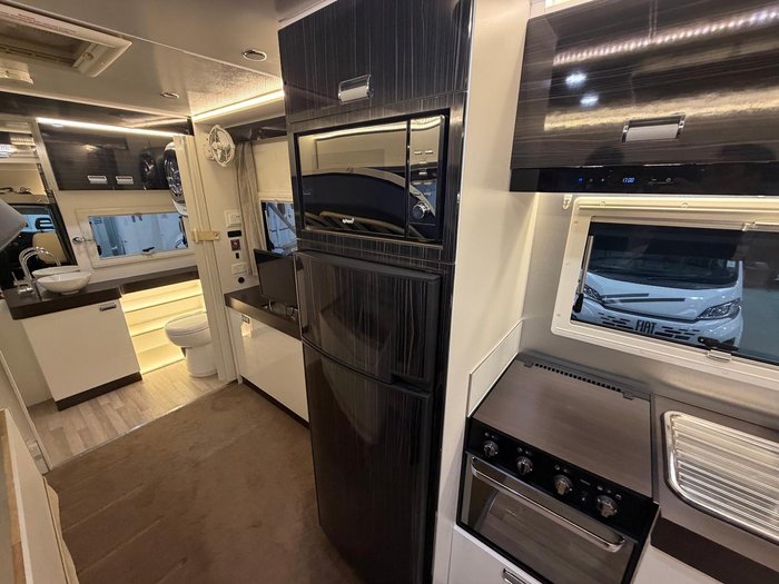 2017 Sunliner Navian