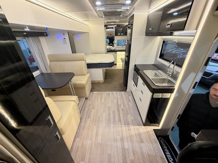2017 Sunliner Navian