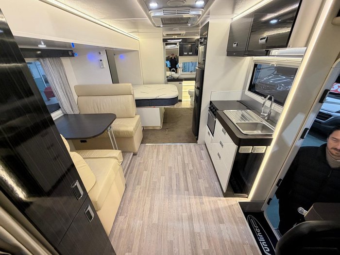 2017 Sunliner Navian