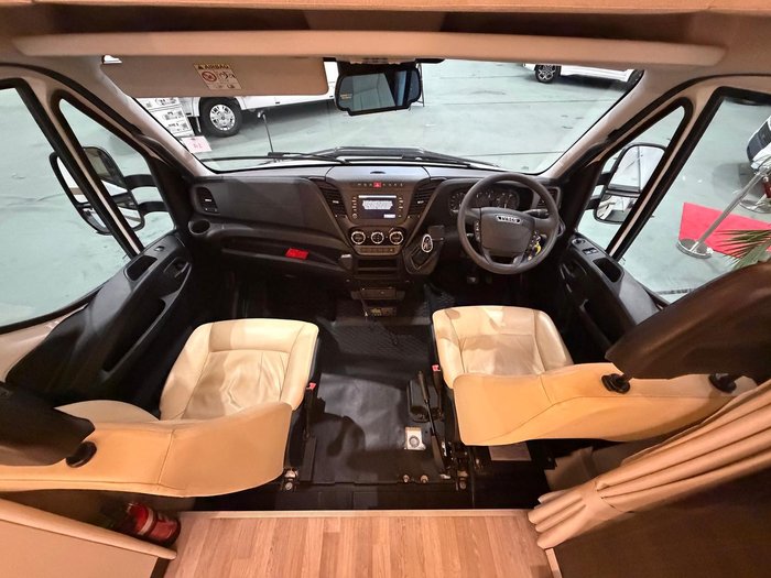 2017 Sunliner Navian