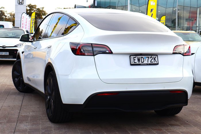 2022 Tesla Model Y Rear-Wheel Drive