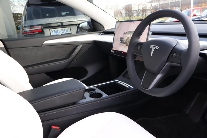 2022 Tesla Model Y Rear-Wheel Drive