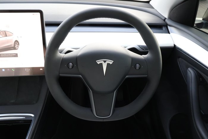 2022 Tesla Model Y Rear-Wheel Drive