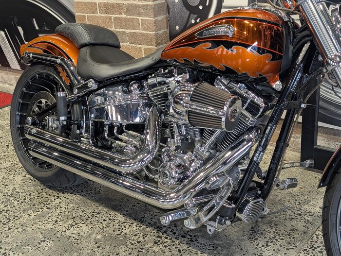 2014 Harley-Davidson CVO Breakout (FXSBSE) CVO Orange