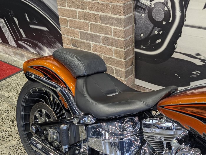 2014 Harley-Davidson CVO Breakout (FXSBSE) CVO Orange