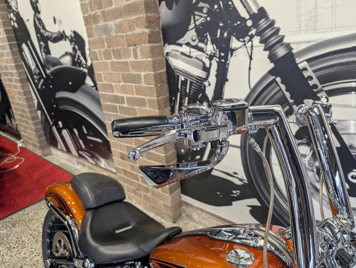 2014 Harley-Davidson CVO Breakout (FXSBSE) CVO Orange