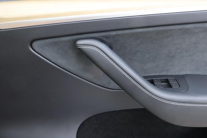 2023 Tesla Model Y Rear-Wheel Drive