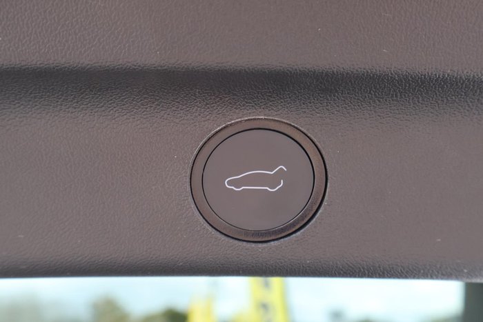 2023 Tesla Model Y Rear-Wheel Drive