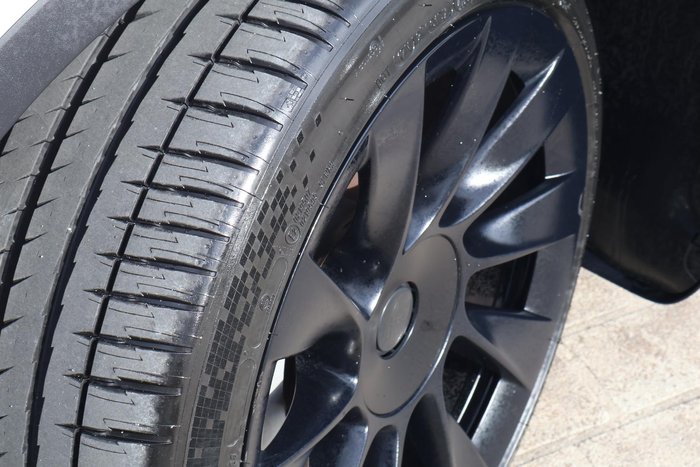 2023 Tesla Model Y Rear-Wheel Drive
