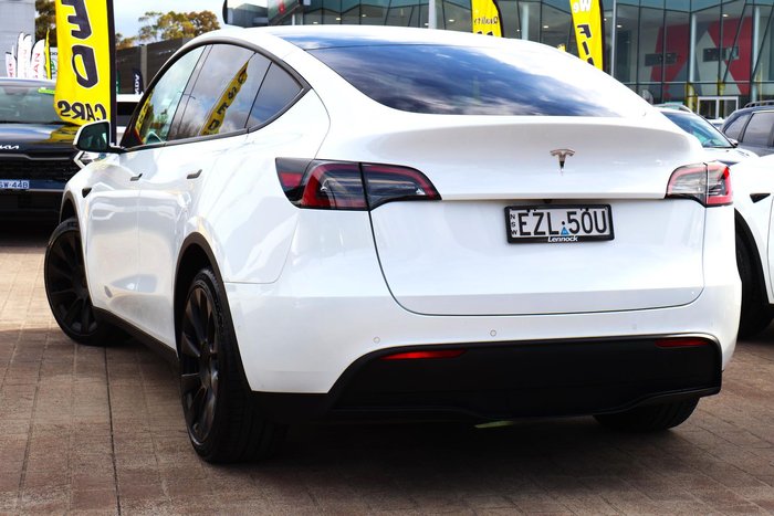2023 Tesla Model Y Rear-Wheel Drive