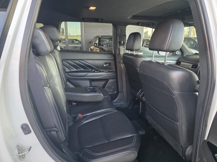 2019 Mitsubishi Outlander PHEV Exceed
