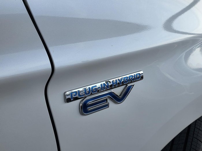 2019 Mitsubishi Outlander PHEV Exceed